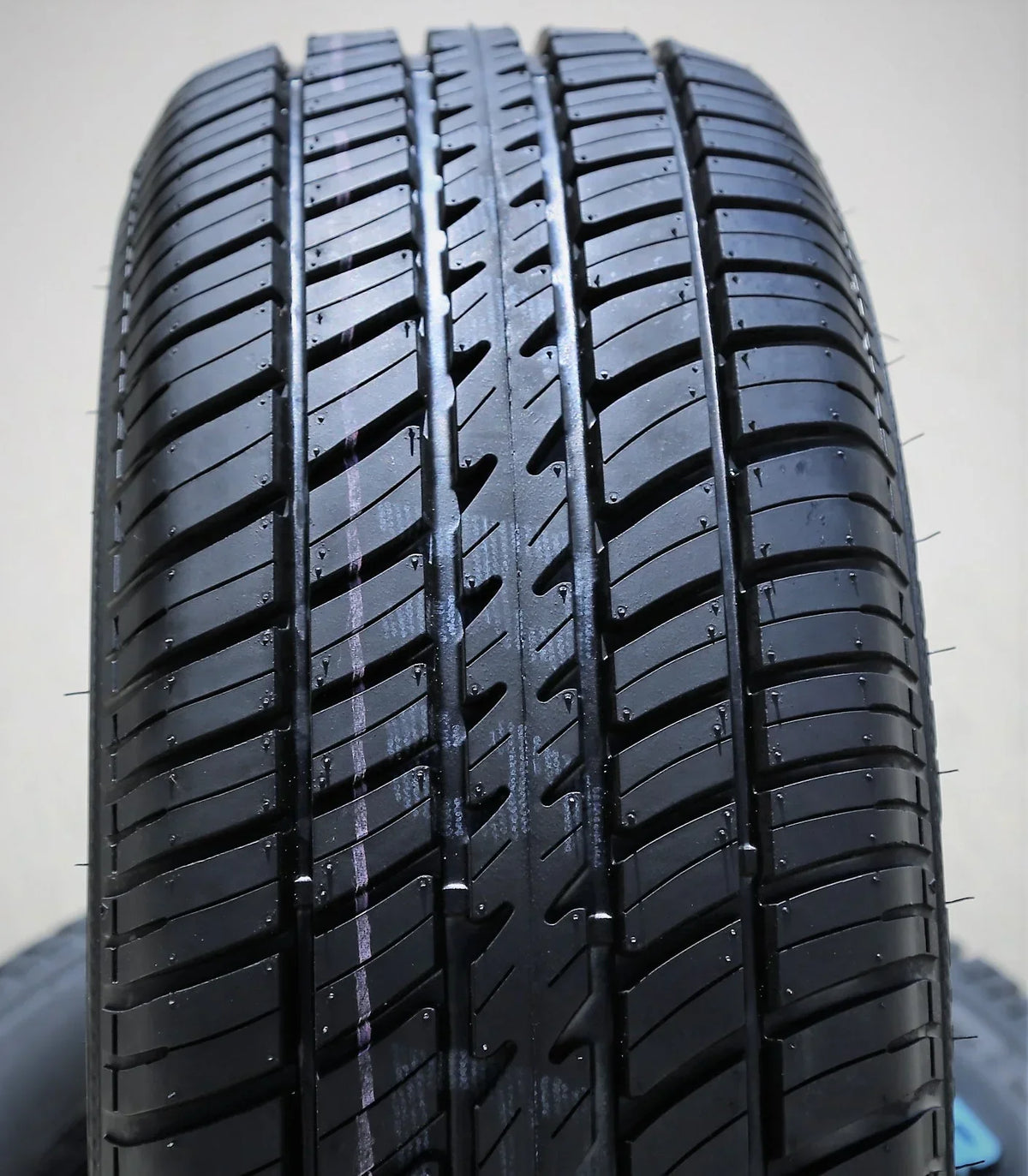 Cooper Cobra Radial G/T All-Season P275/60R15 107T Passenger Tire