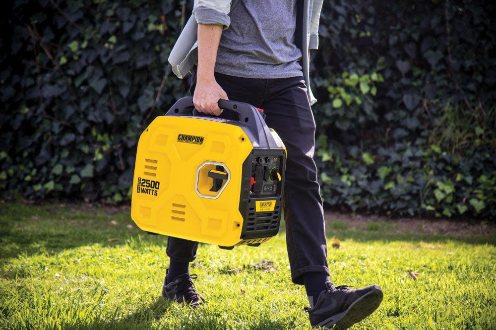 Champion Power Equipment 2500-Watt Ultralight Portable Inverter Generator