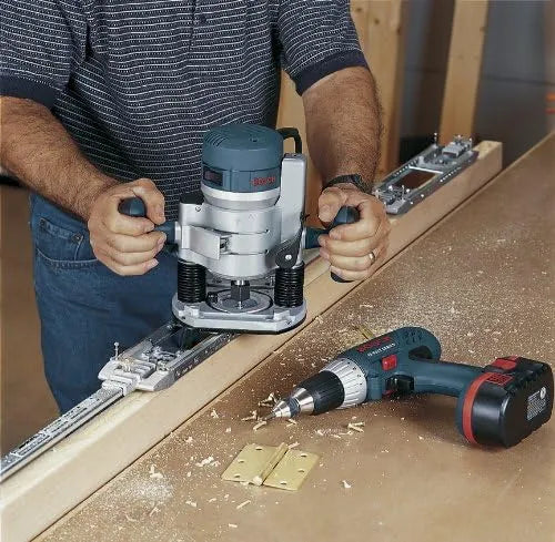 BOSCH 1617EVSPK Wood 12 Amp Router Tool Combo Kit - 2.25 Horsepower Plunge Router & Fixed Base with a Variable Speed